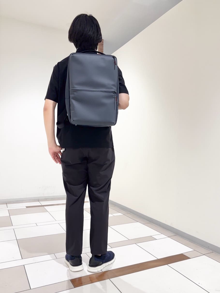 及川さんの「TAKEO KIKUCHI｜【COOL CITY WEAR】エアートール ポロシャツ /接触冷感・通気性」を使ったコーディネート