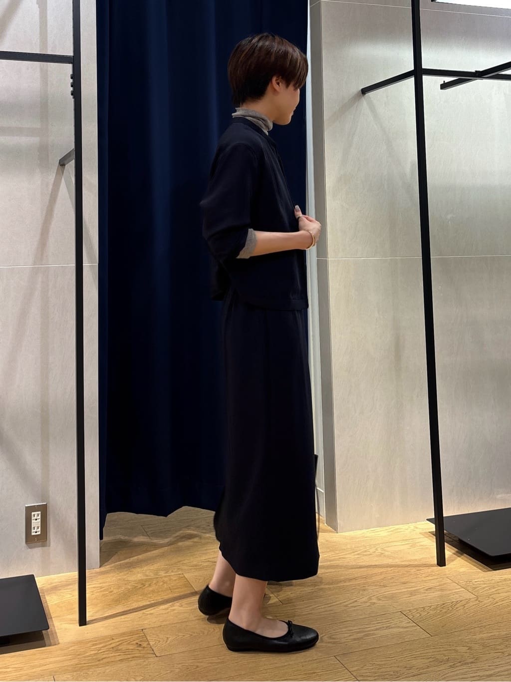 kanaeさんの「INDIVI｜【洗える／薄手／ラメ】シアーラメニット」を使ったコーディネート