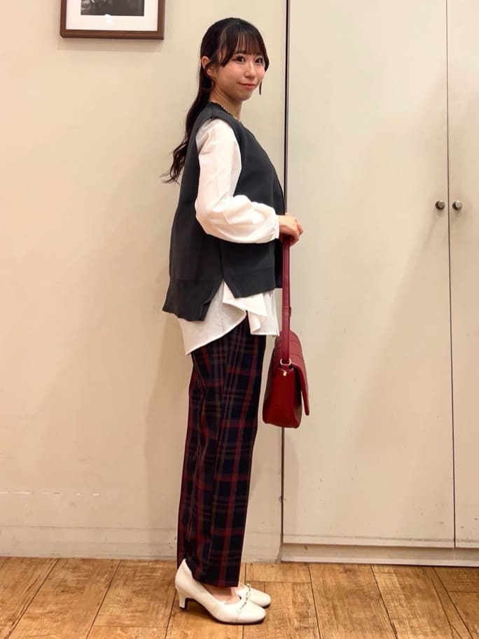AIRIさんの「SHOO･LA･RUE｜【S-LL/チェック柄アソート】脚のラインをきれいに見せる タックテーパードパンツ」を使ったコーディネート