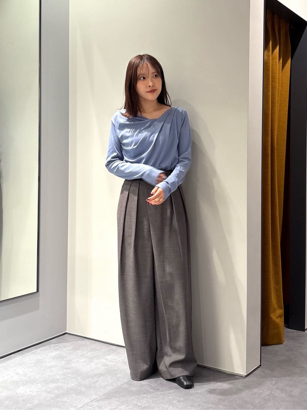 ユアさんの「INDIVI｜センタータックメランジワイドパンツ」を使ったコーディネート