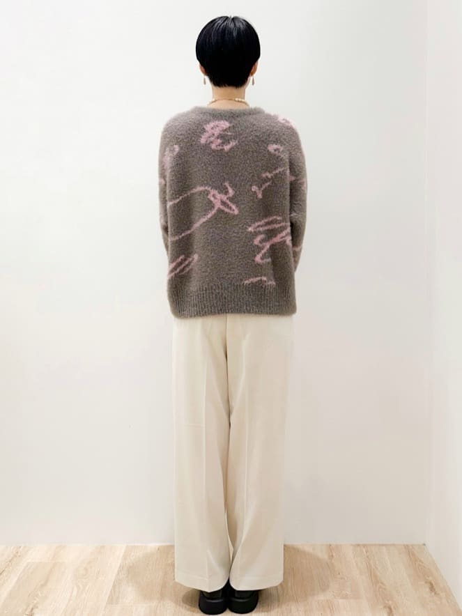 yurieさんの「OPAQUE.CLIP｜アート柄シャギーニット【洗濯機OK】」を使ったコーディネート