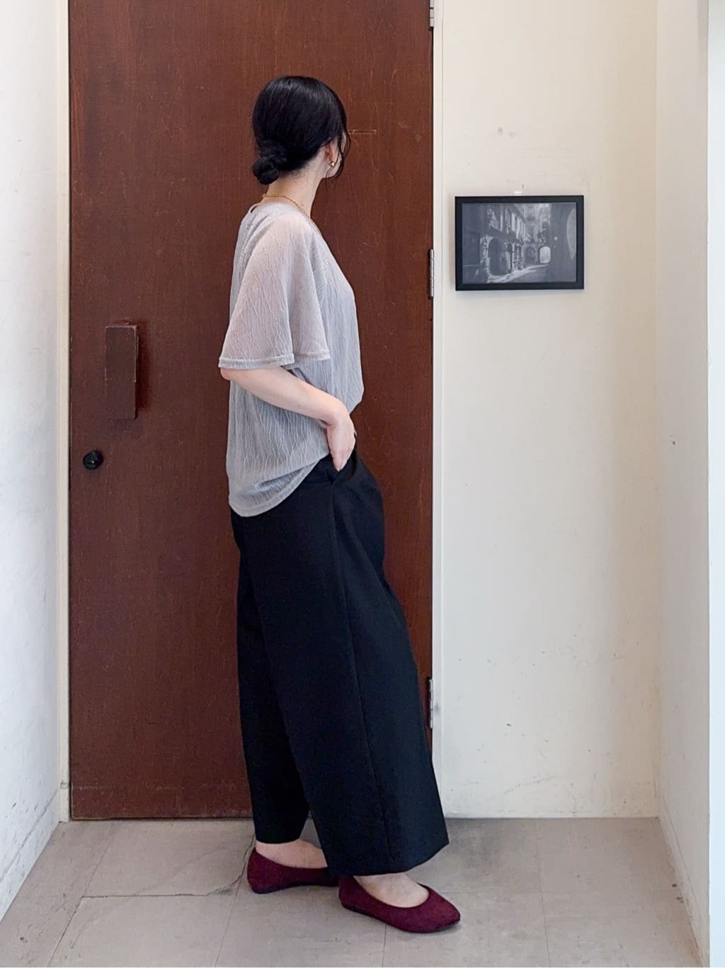 𝐇𝐢𝐫𝐨𝐦𝐢さんの「SHOO･LA･RUE｜【S-LL/二の腕カバー】ウエーブ柄 インナードッキングトップス」を使ったコーディネート
