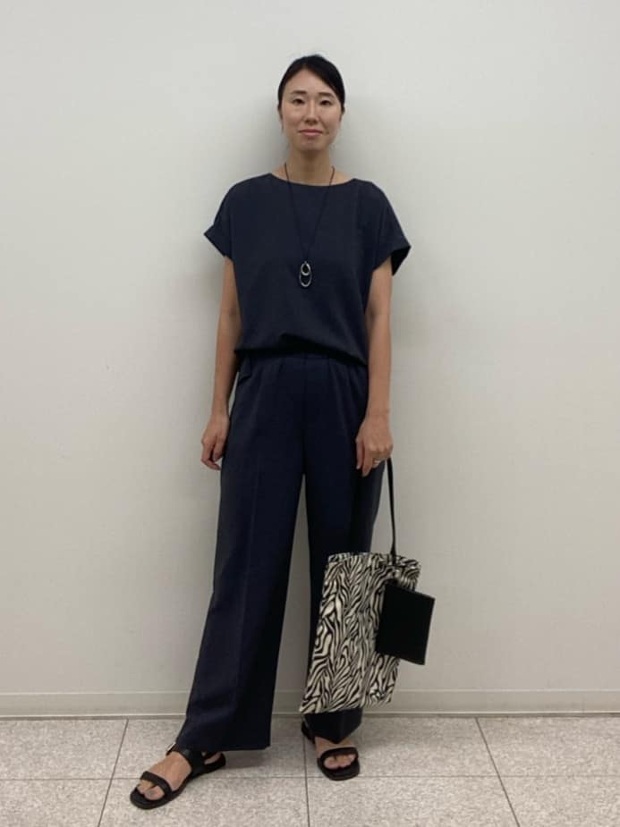 hitomiさんの「UNTITLED｜【UV/はっ水/セットアップ可】リラククールパンツ」を使ったコーディネート