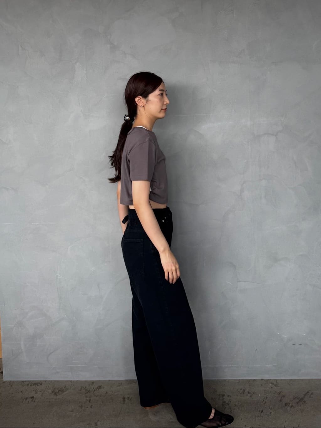uchi__yamaさんの「CODE A｜drawstring crop tee」を使ったコーディネート