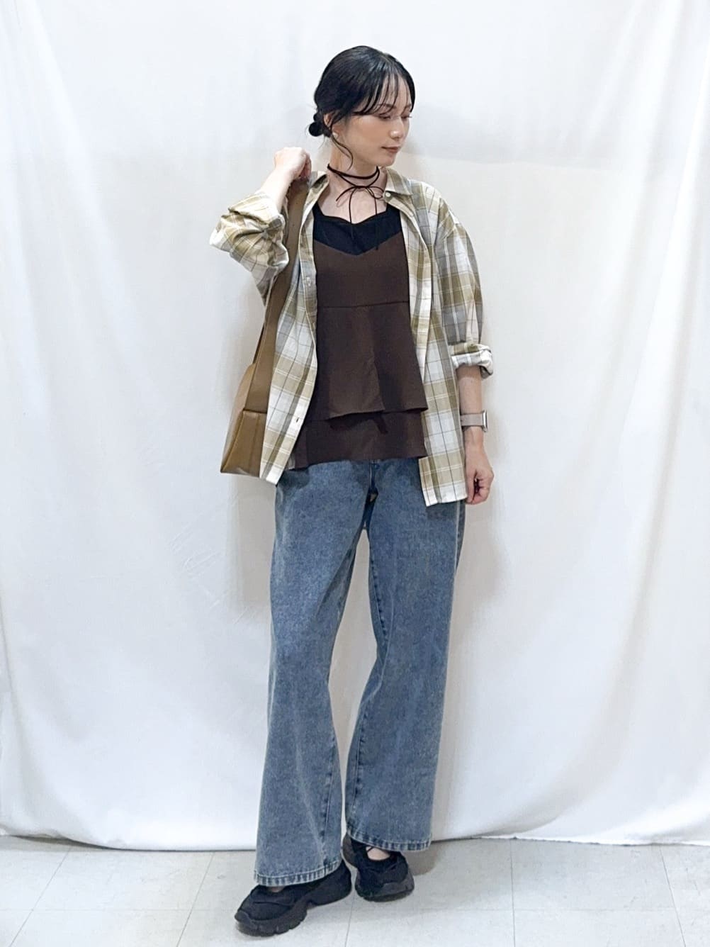𝐇𝐢𝐫𝐨𝐦𝐢さんの「SHOO･LA･RUE｜【洗濯機可/S-LL】程よい抜け感 大人のチェックシャツ」を使ったコーディネート