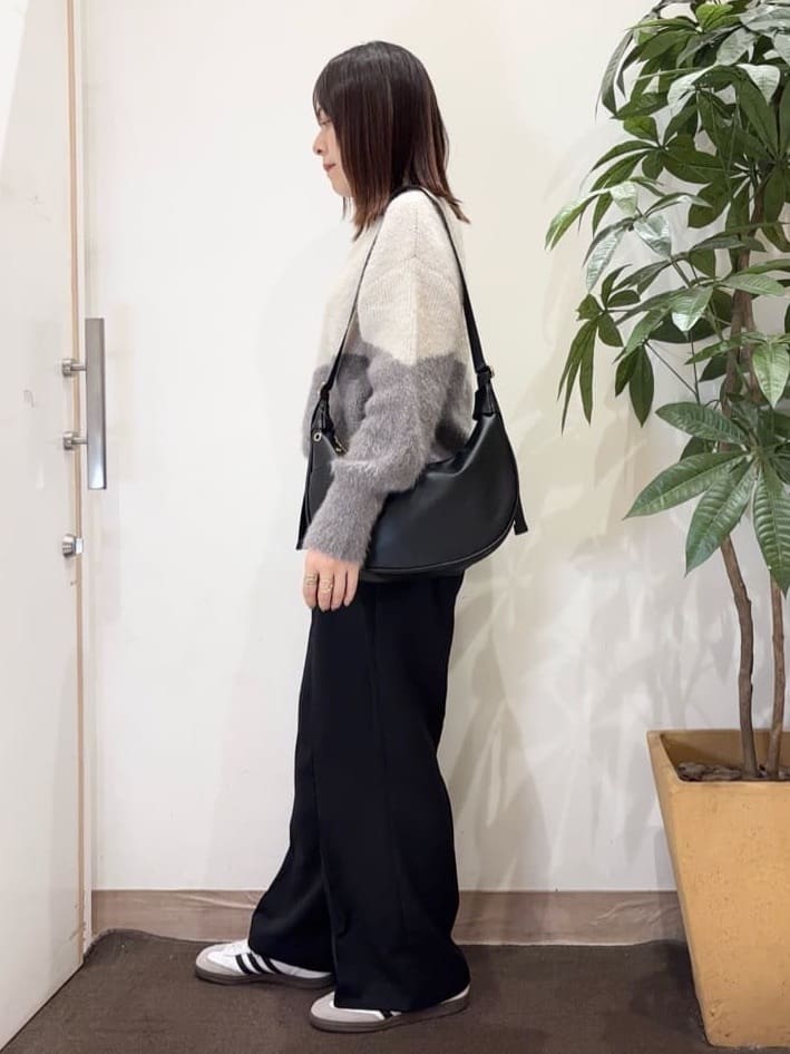 宗形さんの「SHOO･LA･RUE｜【洗濯機可/S-LL/高レビュー】上品シルエットで美しい イージーワイドパンツ」を使ったコーディネート