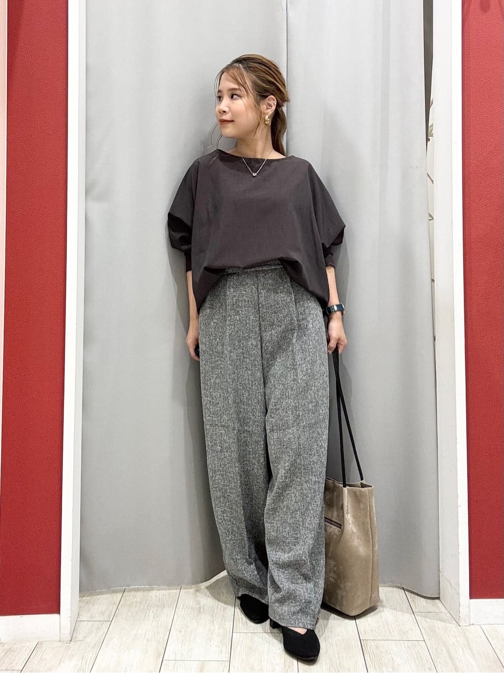 shioさんの「SHOO･LA･RUE｜【2点セット】着るだけで決まる クラシカルなツイード調セットアップ」を使ったコーディネート