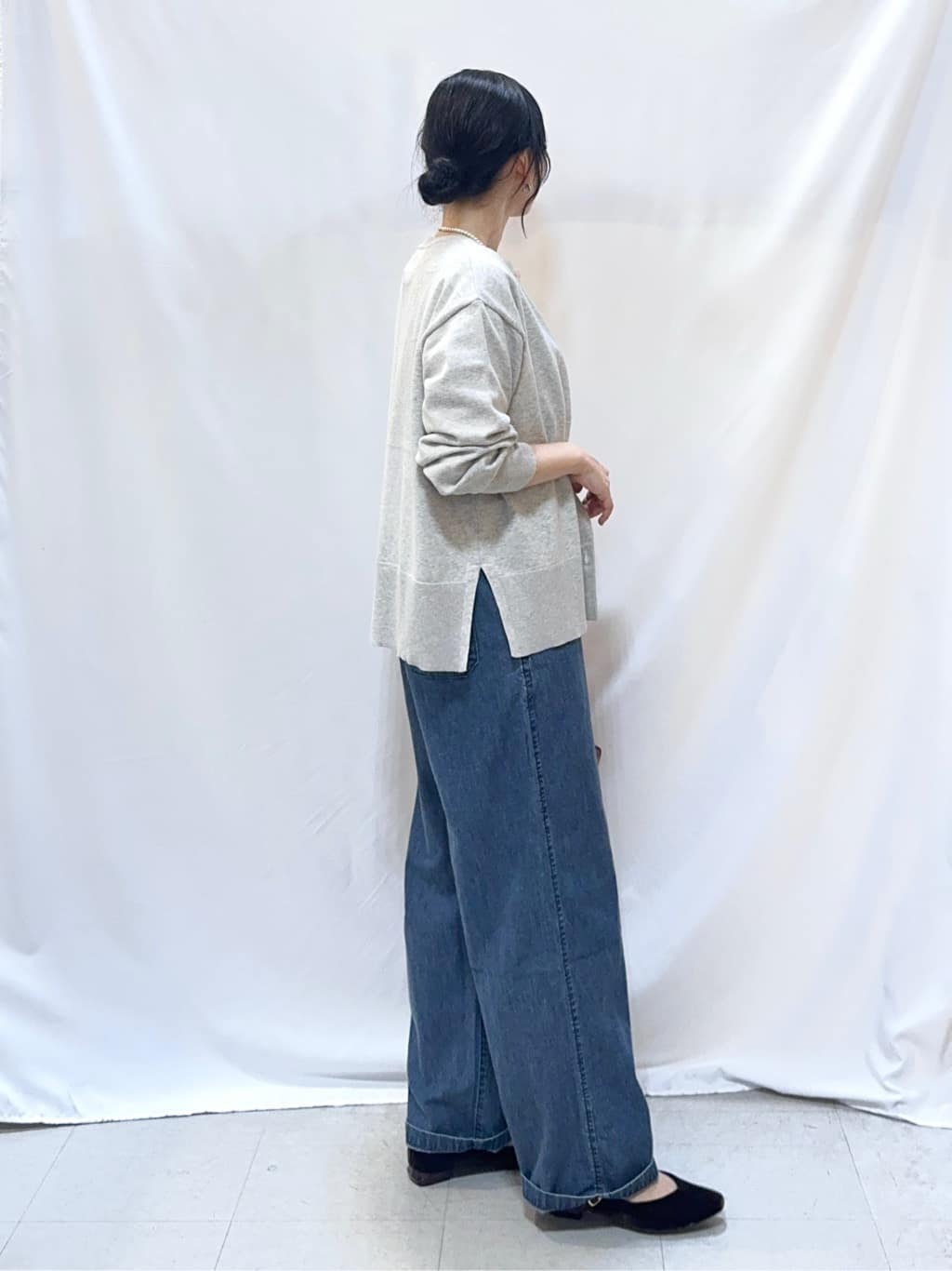𝐇𝐢𝐫𝐨𝐦𝐢さんの「SHOO･LA･RUE｜【S-LL】美しく見せる ボートネックロンT」を使ったコーディネート