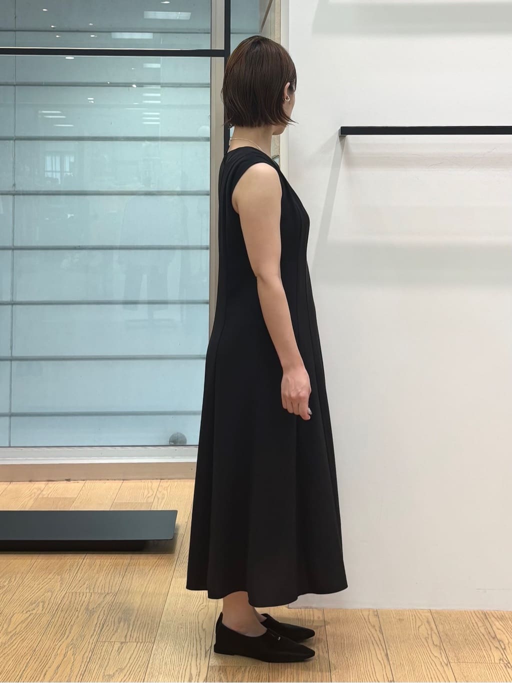 asamiさんの「INDIVI｜【程よいシアー素材/洗える】バイカラーラメカーディガン」を使ったコーディネート