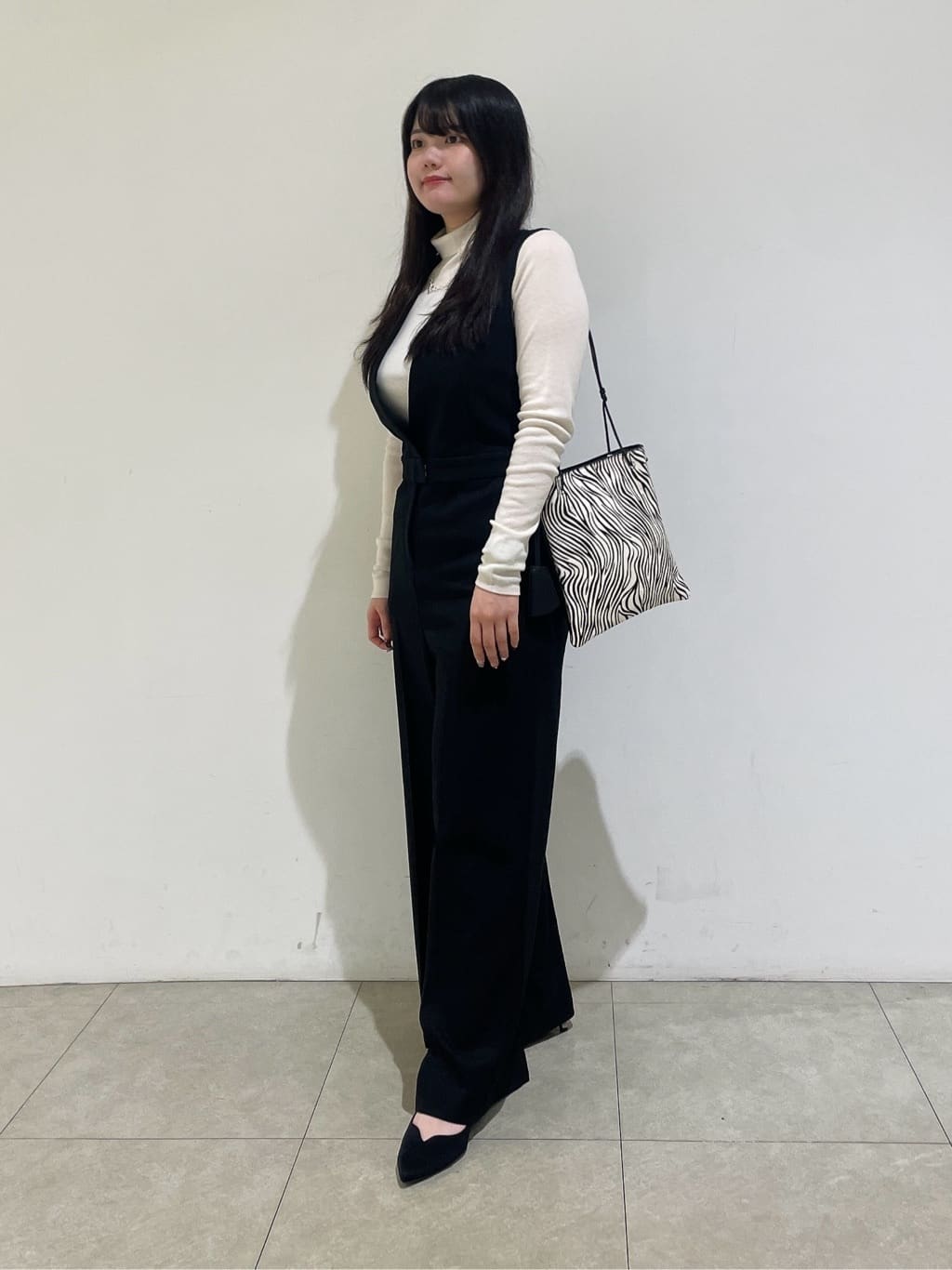 emikaさんの「INDIVI｜【洗える／薄手／ラメ】シアーラメニット」を使ったコーディネート