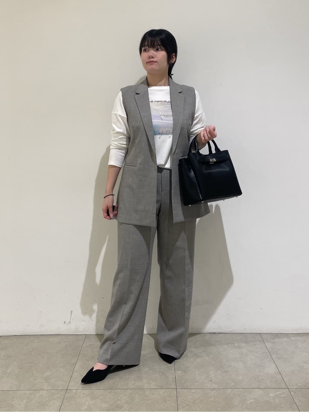emikaさんの「INDIVI｜【セットアップ可能】凹凸ストレッチ素材テーラードカラージレジャケット」を使ったコーディネート