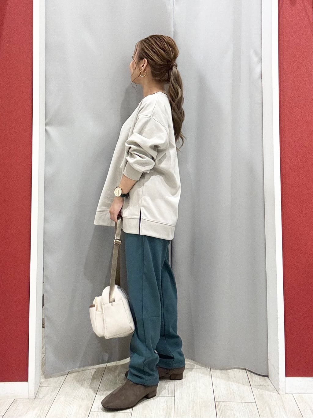shioさんの「SHOO･LA･RUE｜【洗濯機可/撥水/リバーシブル】 ノーカラー中綿ブルゾン」を使ったコーディネート