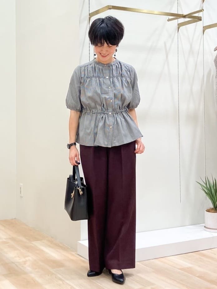 Keiさんの「grove｜【二の腕/体型カバー】メリハリシルエットが叶うシャーリングブラウス」を使ったコーディネート