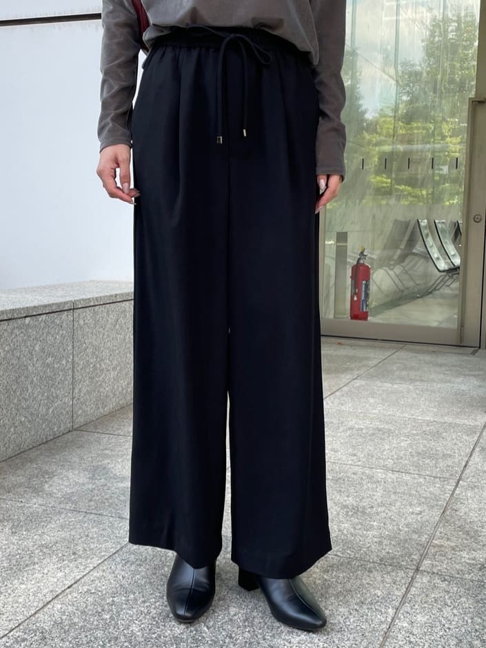 NATSUMIさんの「grove｜シアーカットベロアロンT」を使ったコーディネート