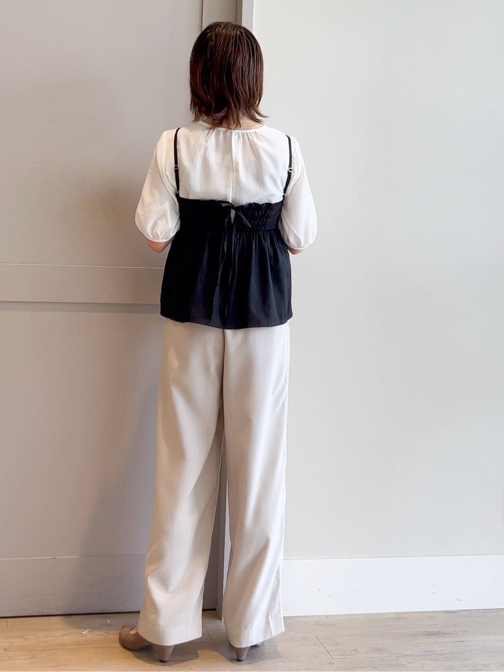 yamakoさんの「grove｜ロープベルトで差がつく 洗練リラックスパンツ」を使ったコーディネート