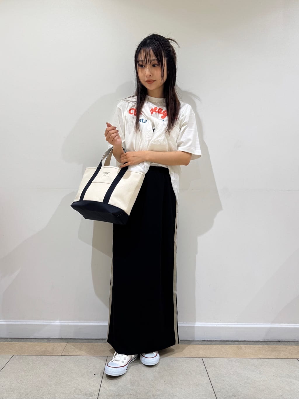 haruさんの「Dessin｜【洗える】オーガニックコットンロゴTシャツ」を使ったコーディネート