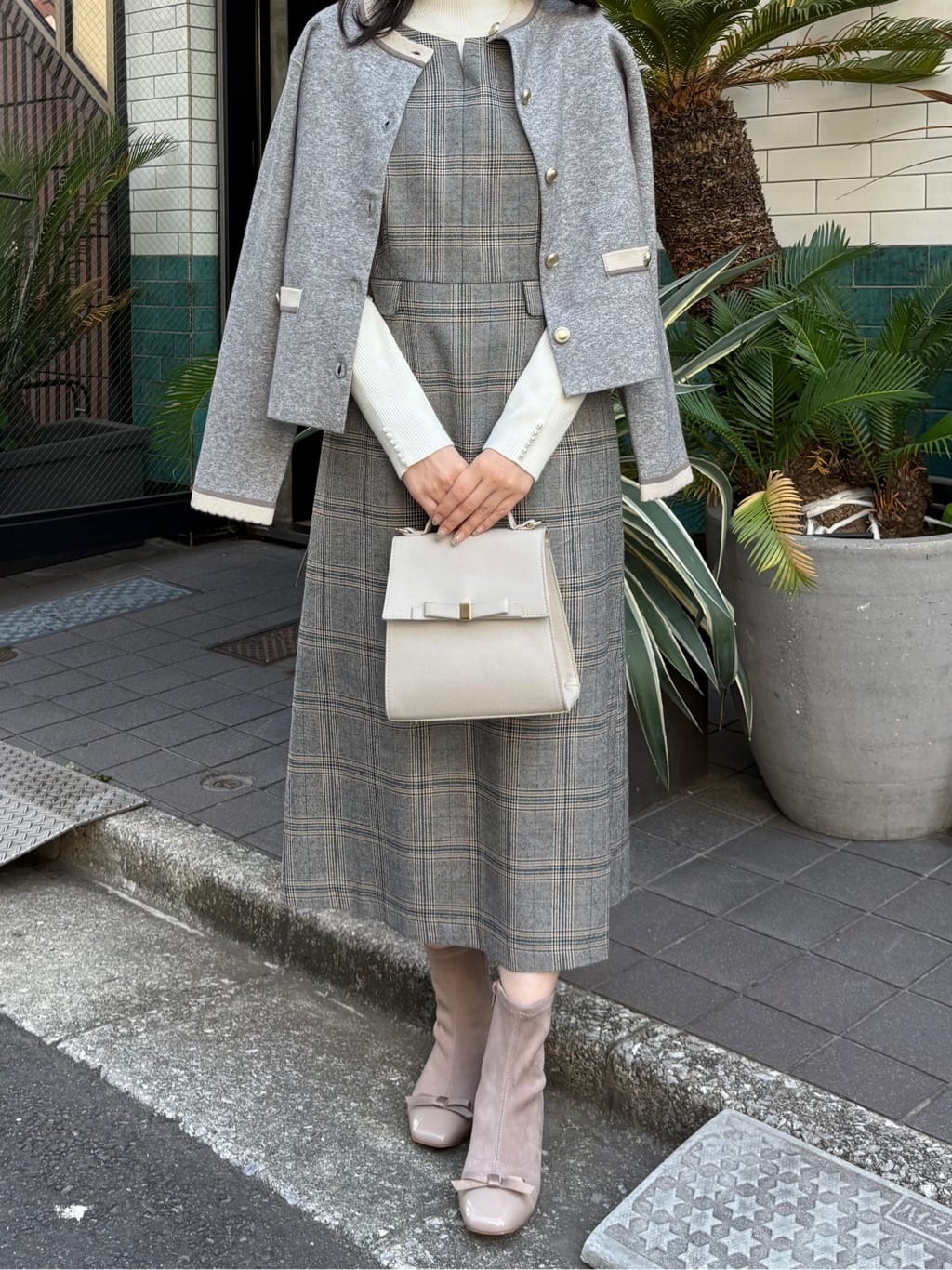 AOIさんの「Couture brooch｜【多機能・フェミニン】パール調リブニット」を使ったコーディネート