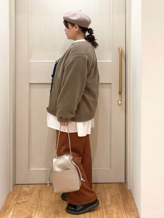 はまちゃんさんの「SHOO･LA･RUE｜羽織るだけでスタイリングの主役に 起毛柄カーディガン」を使ったコーディネート
