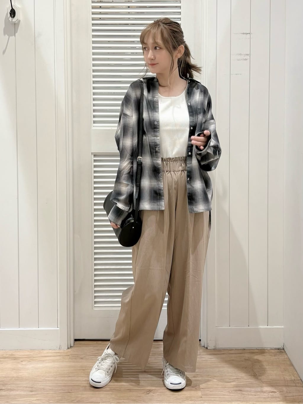 yuinaさんの「Dessin｜【洗える】シアーオンブレーチェックシャツ」を使ったコーディネート
