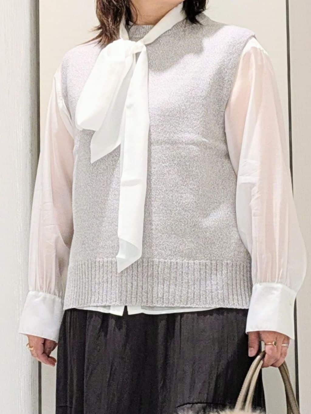 Onumaさんの「UNTITLED｜【重ね着レイヤードに】杢調ニットベスト」を使ったコーディネート