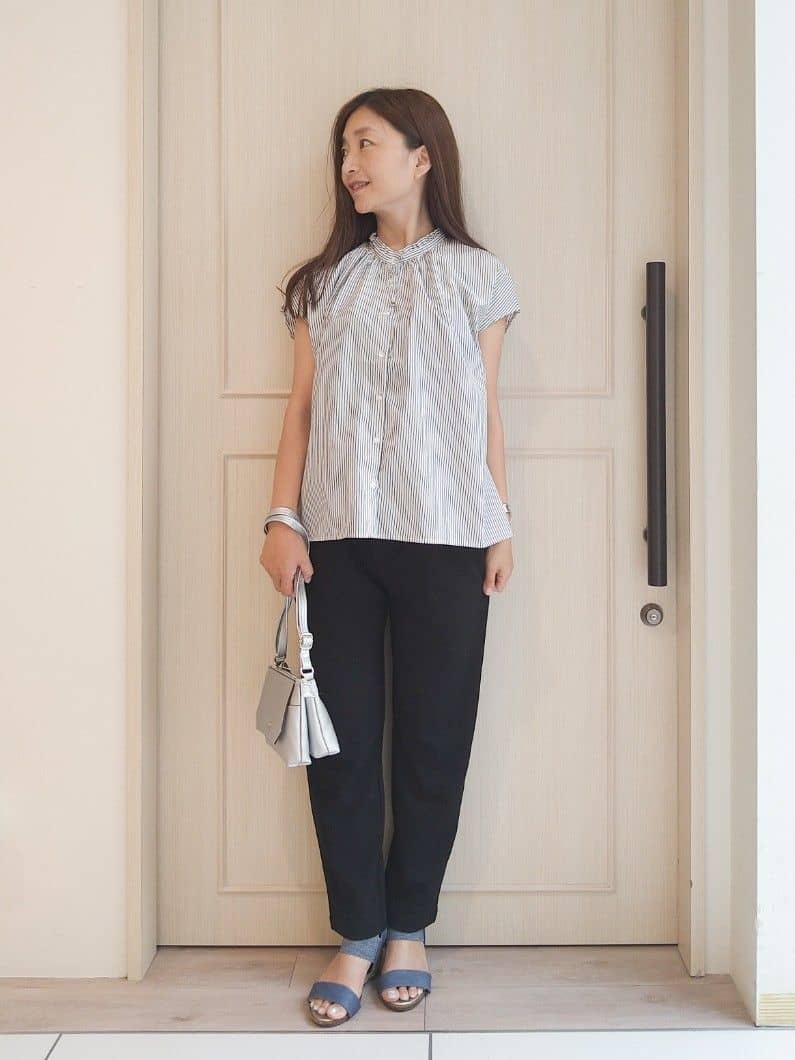 mi-saさんの「SHOO･LA･RUE｜【洗える/S-LL】プチフリル襟が女性らしい フレンチスリーブシャツ」を使ったコーディネート