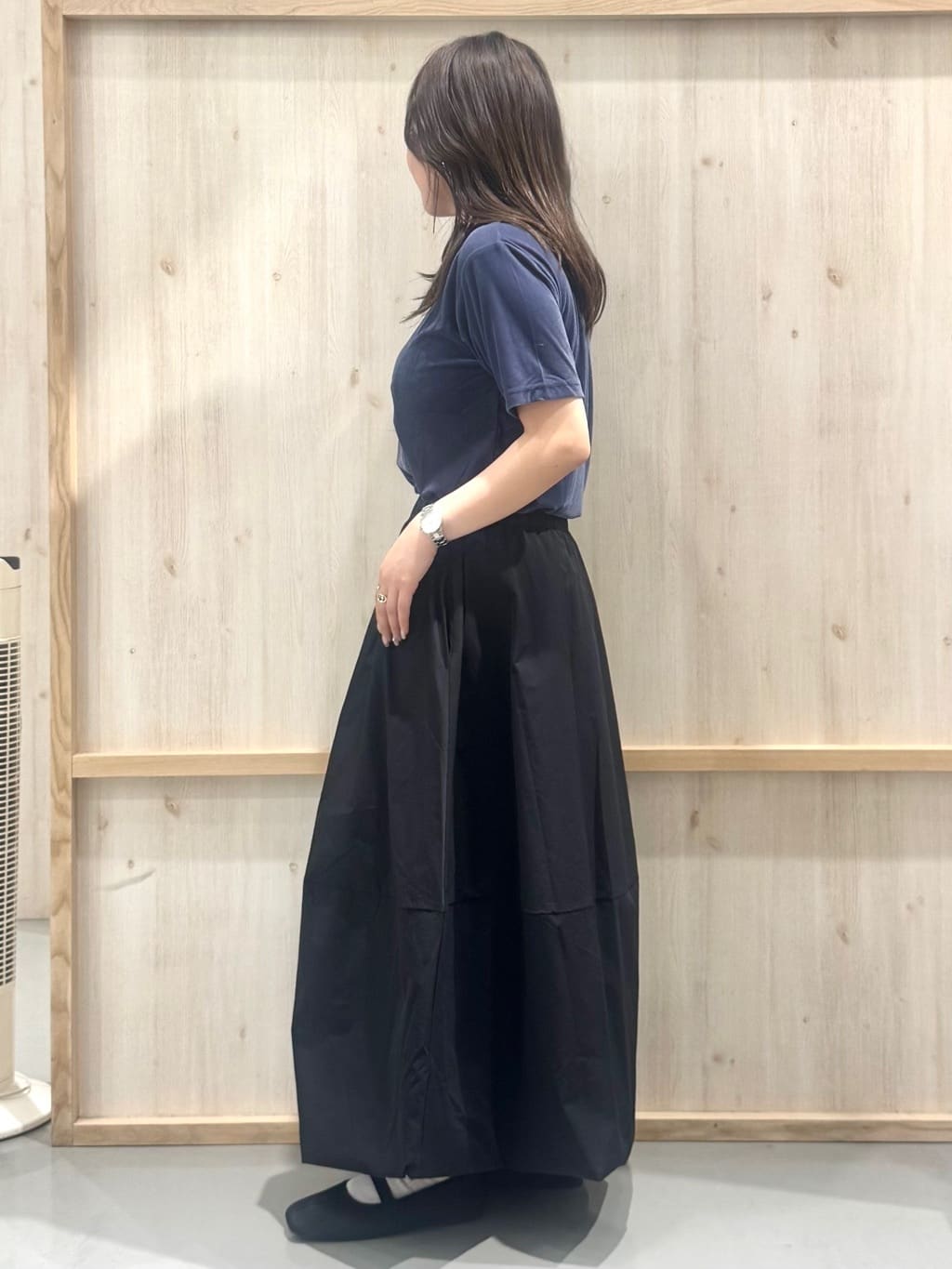 nanaさんの「THE SHOP TK｜シアーベロアカットソー【洗える】」を使ったコーディネート