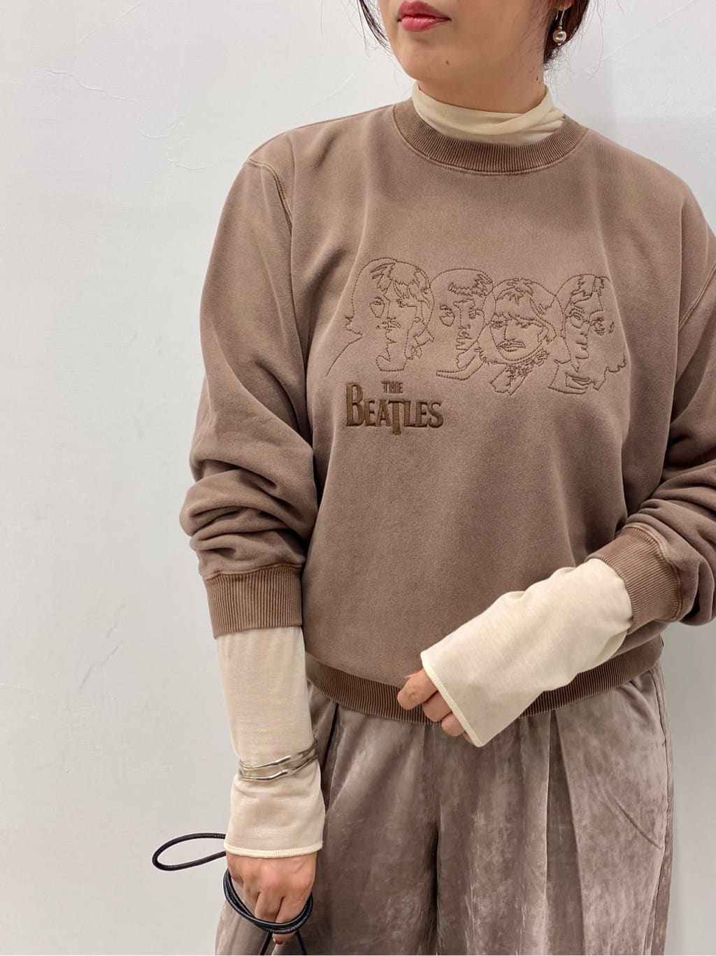 Sawaguchiさんの「DRESSTERIOR｜ソフト別珍イージーパンツ」を使ったコーディネート