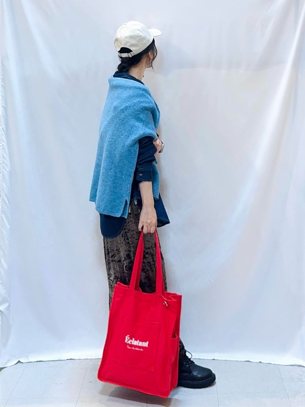 𝐇𝐢𝐫𝐨𝐦𝐢さんの「SHOO･LA･RUE｜【洗濯機可】ふわっと軽く羽織れる オーバーサイズカーディガン」を使ったコーディネート