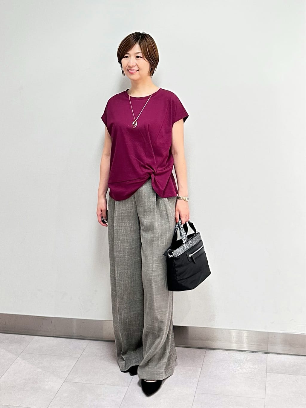 みなこさんの「UNTITLED｜【洗える/Tシャツ】ツイストプルオーバー」を使ったコーディネート