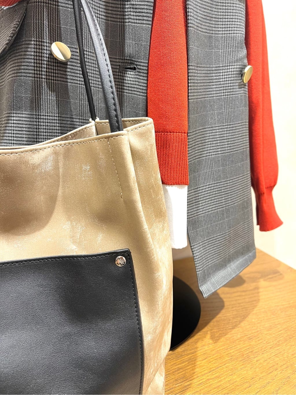 ひこさんの「SHOO･LA･RUE｜【S-LL/洗える】一枚で簡単こなれ見え スポンディッシュ 裾レイヤード風ニット【CIRCRIC】」を使ったコーディネート