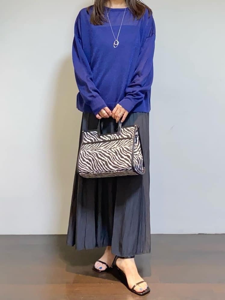 tomoさんの「UNTITLED｜【前後2WAY/アンサンブル可/ゆったり】シアーカーディガン」を使ったコーディネート