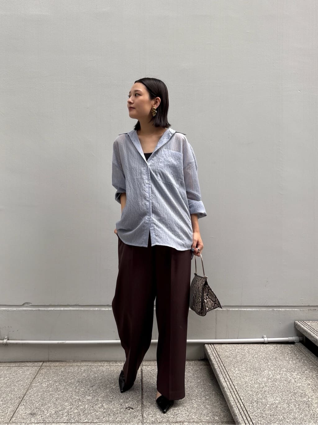 ayanoさんの「INDIVI｜Comfy SET UP｜イージーストレートワイドパンツ【セットアップ対応／通勤/カセット服】」を使ったコーディネート