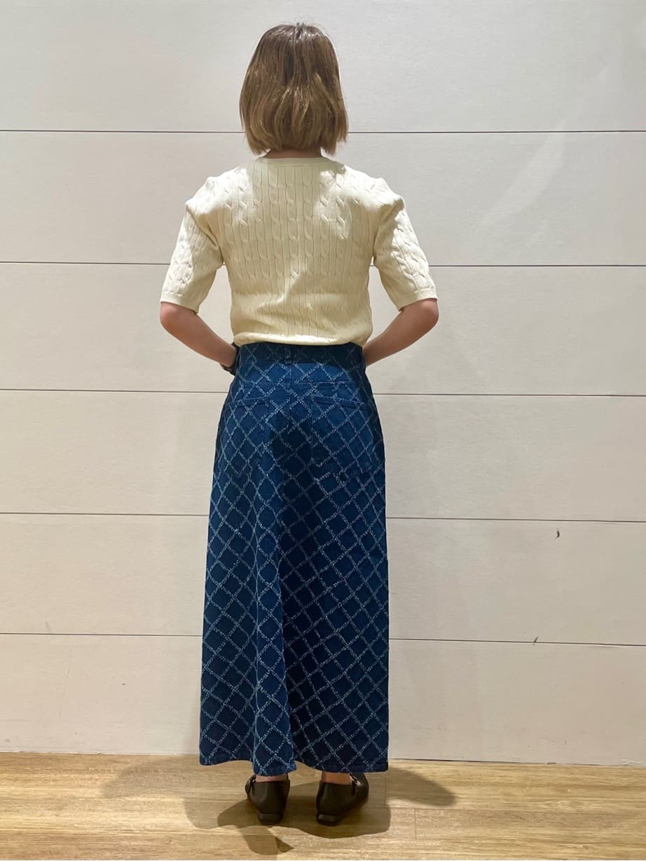 Ryoさんの「THE SHOP TK｜ワンポイント刺繍ケーブル半袖ニット【洗濯機OK】」を使ったコーディネート