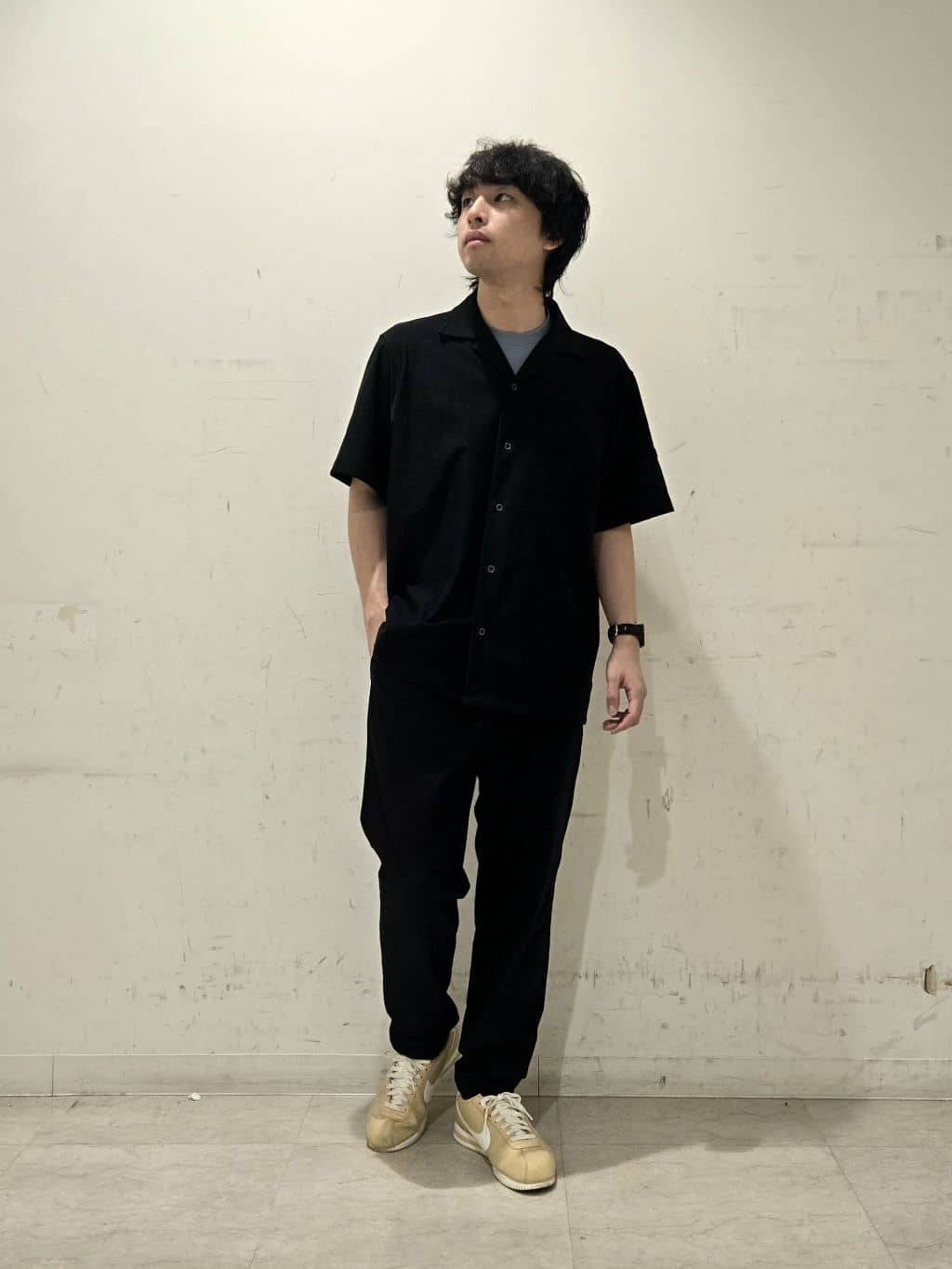 白木駆さんの「TAKEO KIKUCHI｜【COOL CITY WEAR】エアートール オープンカラーシャツ /接触冷感・通気性」を使ったコーディネート