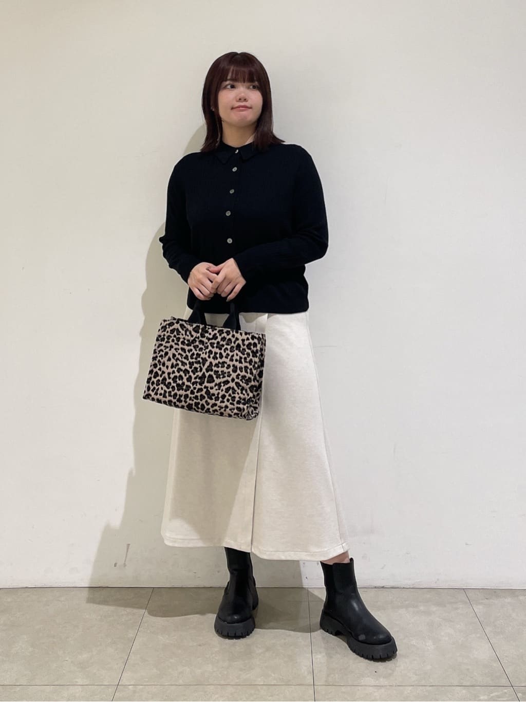 emikaさんの「INDIVI｜【トレンド】衿付きワイドリブニット」を使ったコーディネート