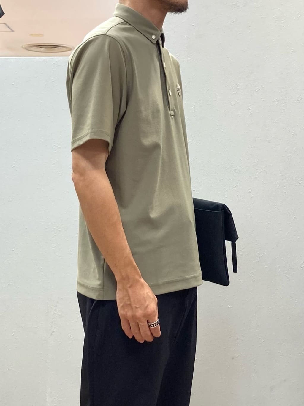 シュンさんの「TAKEO KIKUCHI｜【COOL CITY WEAR】エアートール ポロシャツ /接触冷感・通気性」を使ったコーディネート