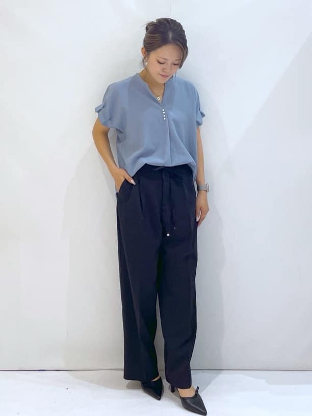 manaさんの「OPAQUE.CLIP｜《7色展開／XS-LLサイズ》タックスリーブスキッパーブラウス【洗濯機洗い可／吸水速乾／抗ピル／防シ」を使ったコーディネート