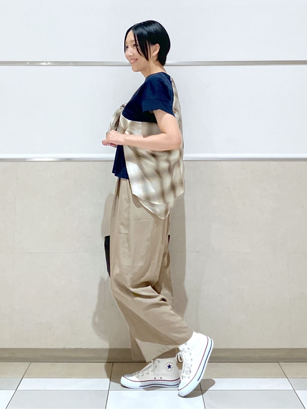eriko さんの「Dessin｜【ウエストゴム/洗える】リラクシーナイロンパンツ」を使ったコーディネート