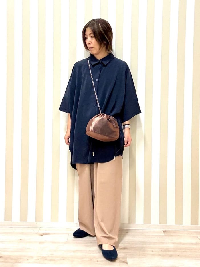 pieceさんの「SHOO･LA･RUE｜【S-LL】腰まわりや太ももを自然にカバー タックワイドパンツ」を使ったコーディネート