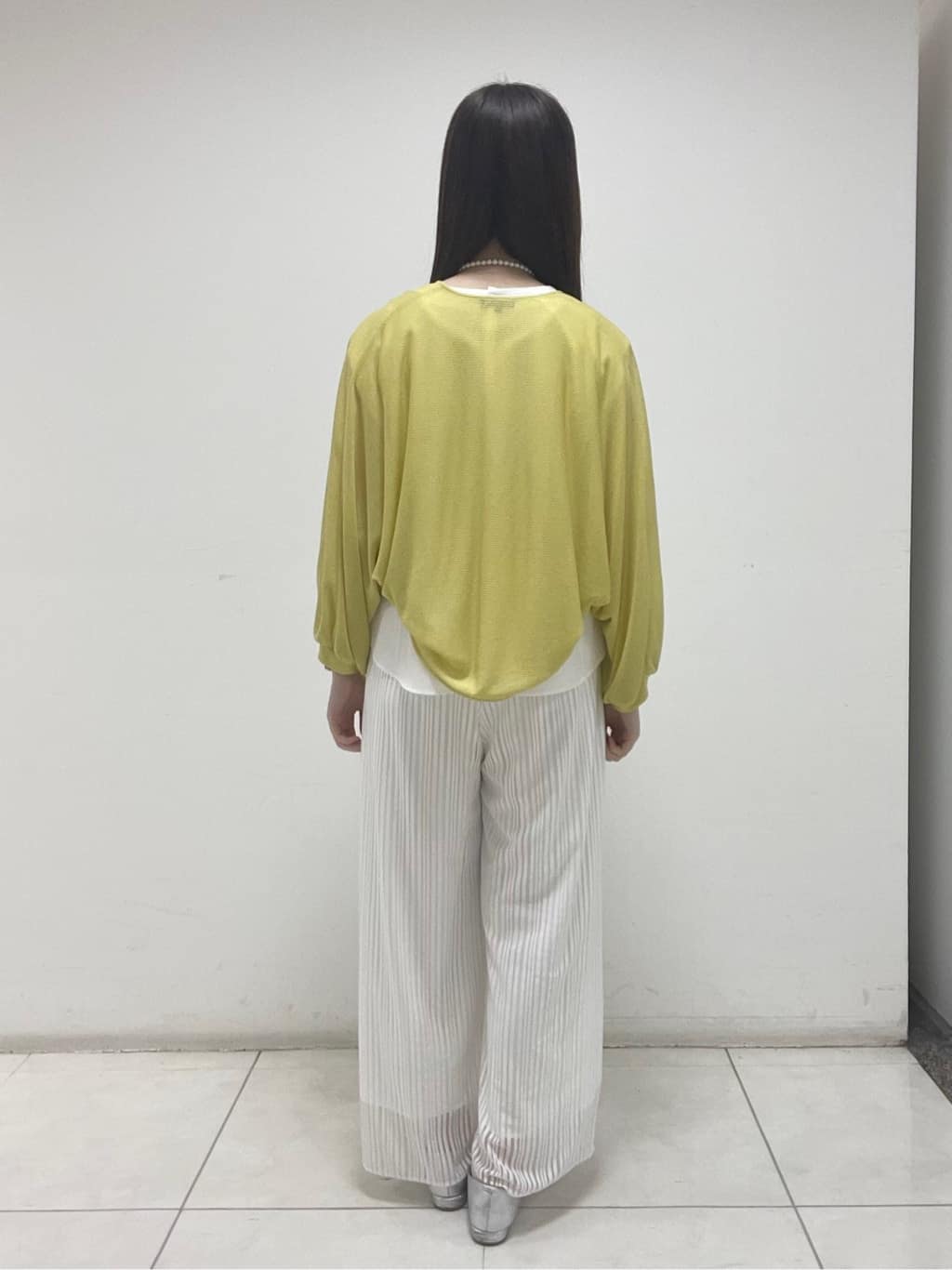mさんの「INDIVI｜【軽く羽織れる】ボレロカーディガン」を使ったコーディネート