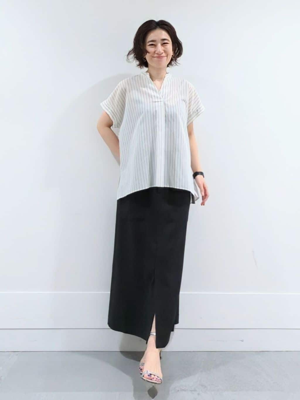 ミズタさんの「UNTITLED｜【洗える/スキッパー】フレンチスリーブシアーブラウス」を使ったコーディネート