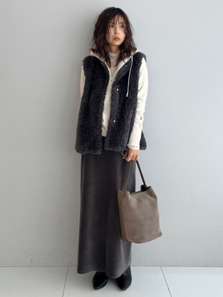 misaさんの「DRESSTERIOR｜◆Dhyana．（ディアナドット）&times;金子綾 ロングブーツ」を使ったコーディネート