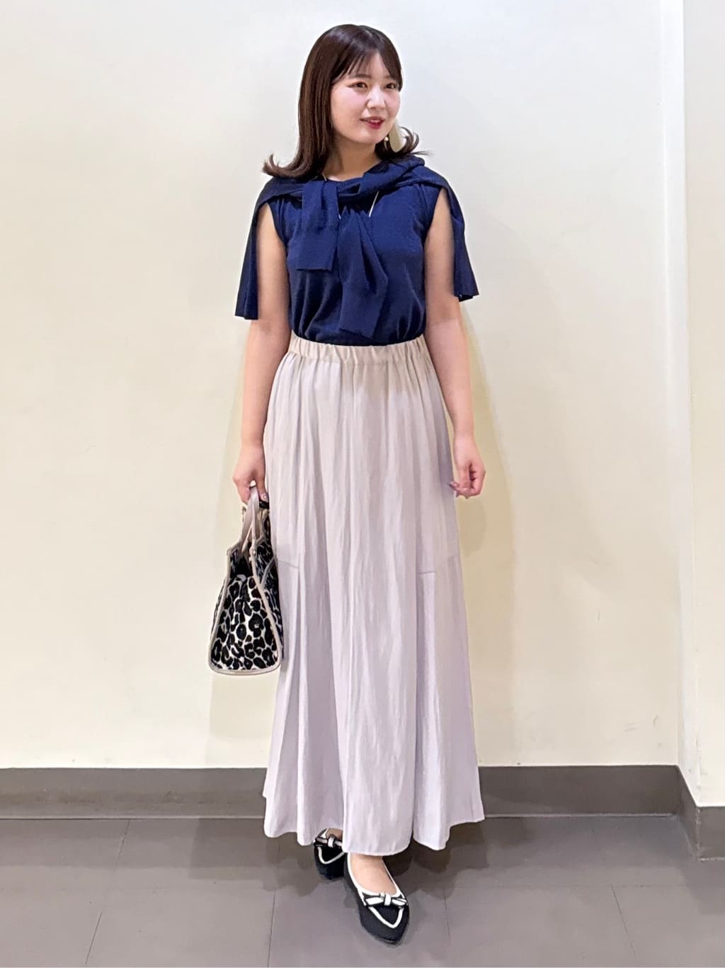 いくみさんの「UNTITLED｜【アンサンブル可/洗える】シアーノースリーブ プルオーバー」を使ったコーディネート