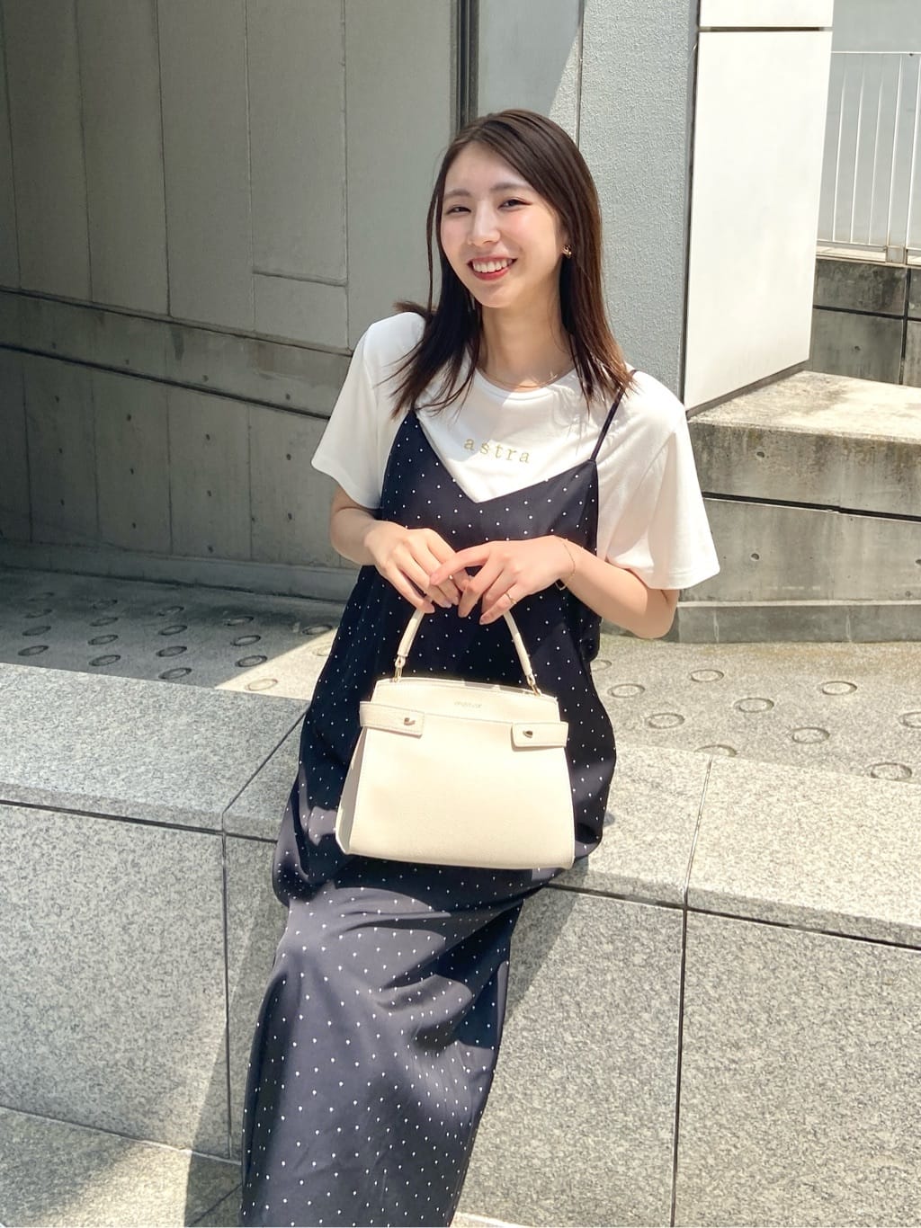 めぐさんの「OPAQUE.CLIP｜メタリック刺繍ロゴTシャツ【接触冷感／洗濯機洗い可】」を使ったコーディネート