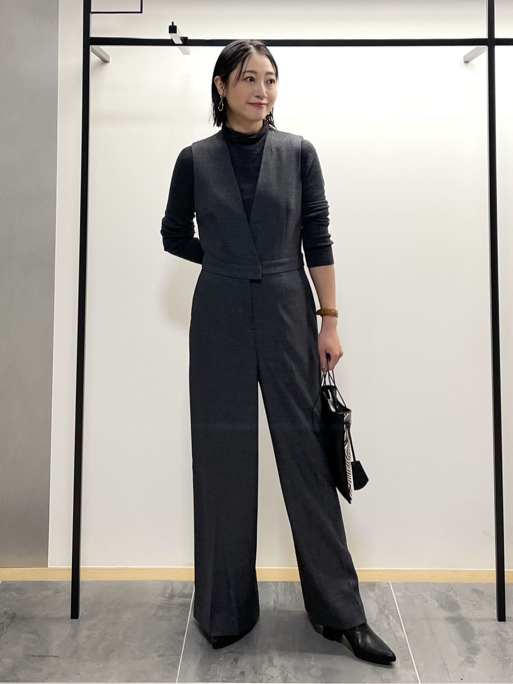 shihoさんの「INDIVI｜スリットブーティ」を使ったコーディネート