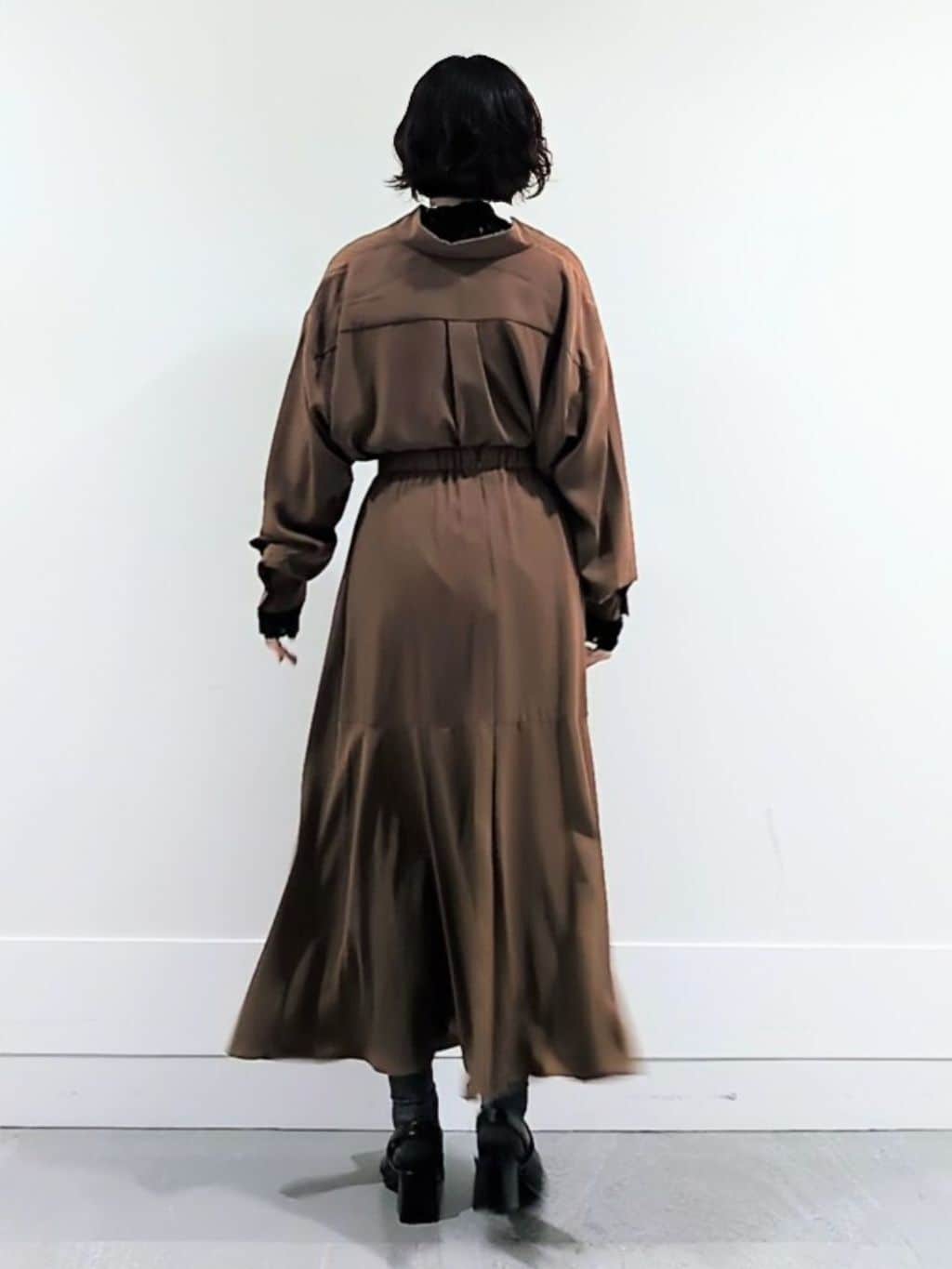 ミズタさんの「UNTITLED｜【セットアップ可/スキッパー/ゆったり】リラクパウダーシャツ」を使ったコーディネート