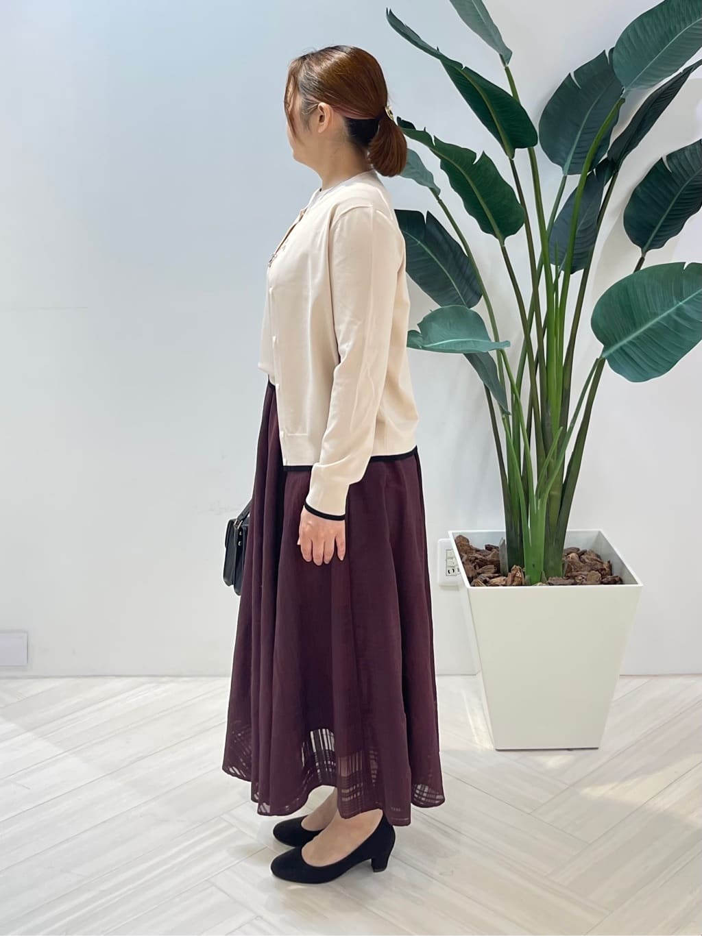 Tomoさんの「UNTITLED｜【アンサンブル可/薄手】ベーシッククルーネックカーディガン」を使ったコーディネート