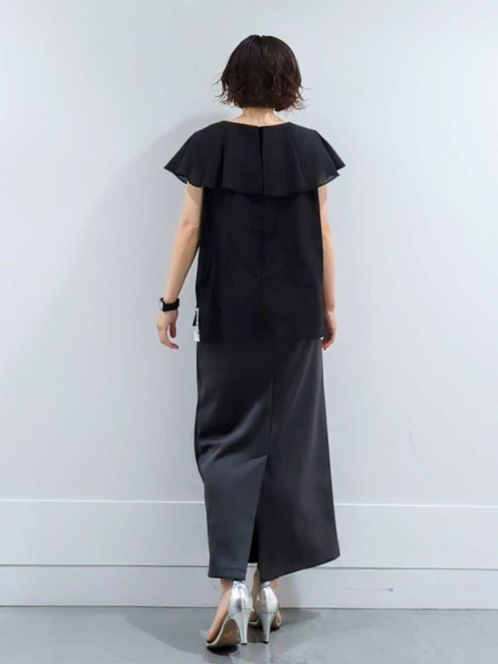 ミズタさんの「UNTITLED｜【きれいめ/洗える/フリル】ラッフルシアーブラウス」を使ったコーディネート