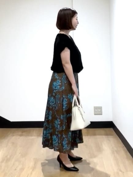 MIKIKOさんの「UNTITLED｜【セットアップ可/洗える】フェザーフレンチスリーブブラウス」を使ったコーディネート
