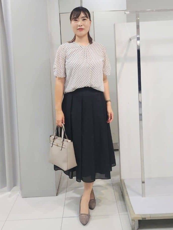 AZUSAさんの「Reflect｜【マシンウォッシュ可／セットアップ可】コツキ柄プリントブラウス」を使ったコーディネート